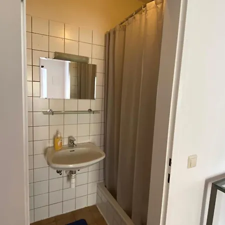 Wohnung, 1 Schlafzimmer, Balkon *